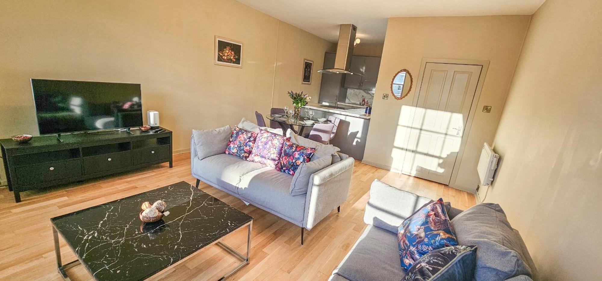 Royal Mile - Bright 2 Bedroom Apartment Edinburgh Bagian luar foto